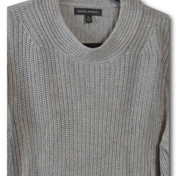Banana Republic Cropped Grey Cable Knit Sweater Size: XL - Picture 3 of 3